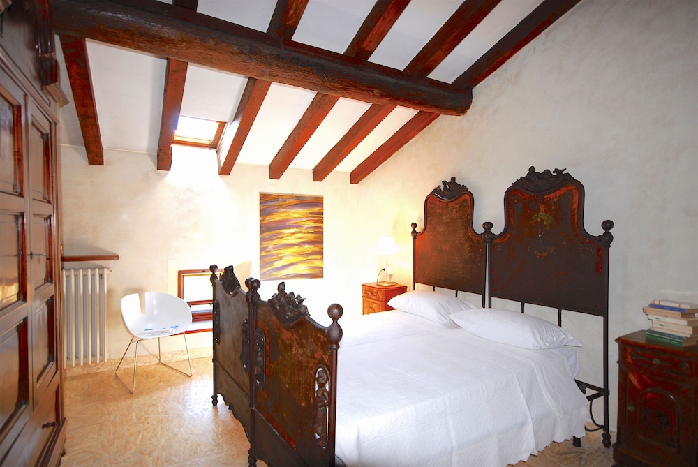 Deluxe Room, 1 Bedroom, Ensuite photo 1