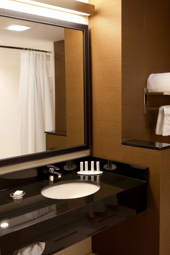 Room, 1 King Bed, City View photo 1
