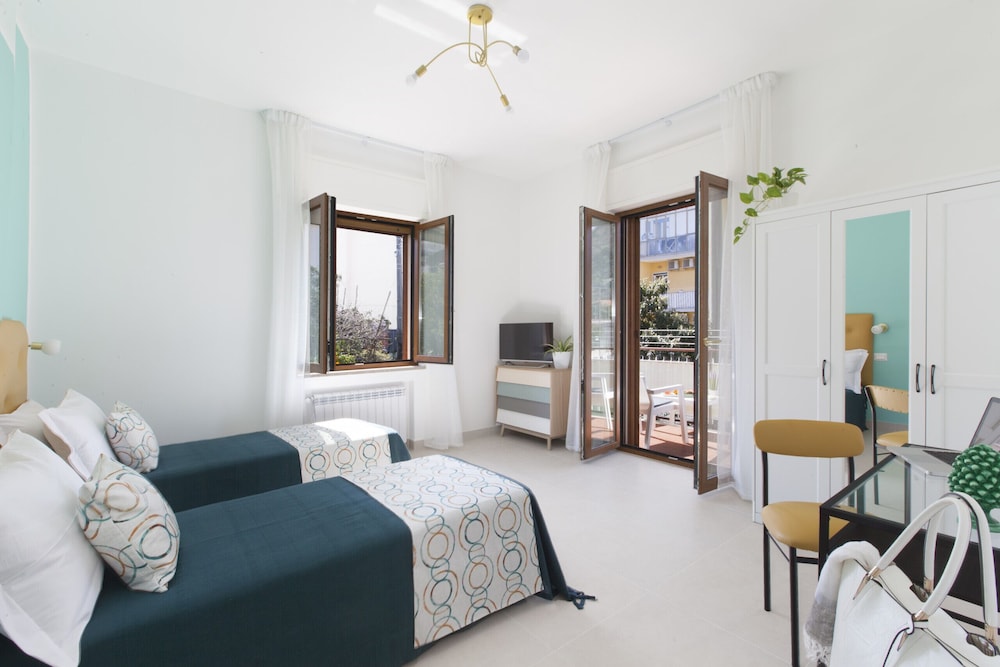 Apartment, 2 Bedrooms, Smoking, Balcony