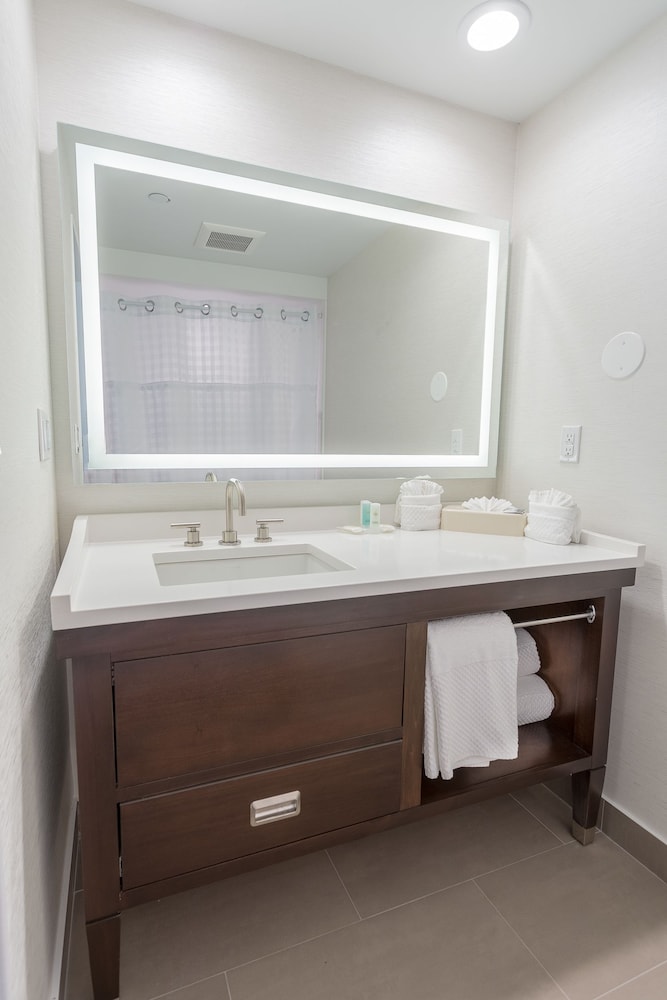 2 Queen Beds Studio Suites, (Kitchen) photo 2
