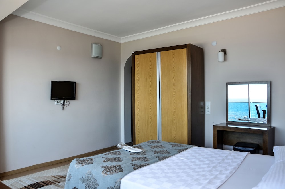 Standard Double or Twin Room, Non Smoking, Sea View