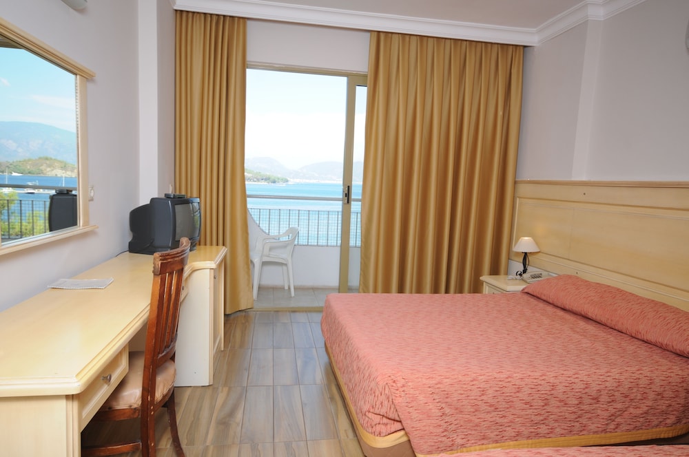 Standard Double or Twin Room, Sea View