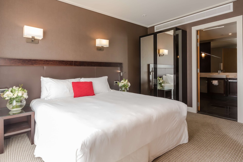 Suite, 1 King Bed (Lake Wakatipu Suite) - Photo 3