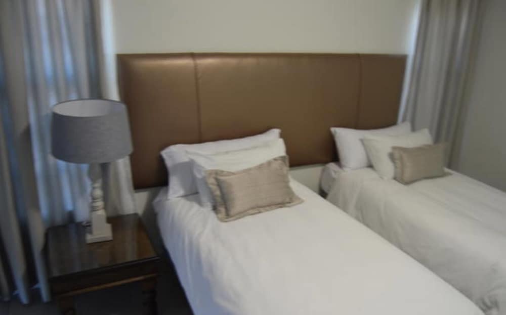 Deluxe Suite photo 2