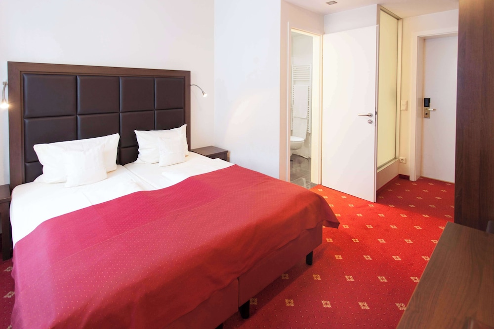 Standard Room, 1 Double Bed photo 2