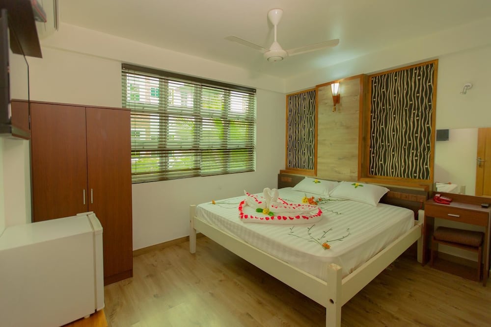 Deluxe Double Room Single Use, 1 Double Bed, City View photo 2