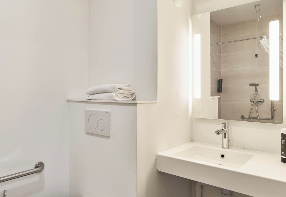 Double Room, Mobility Accessible, Non Smoking - Photo 4