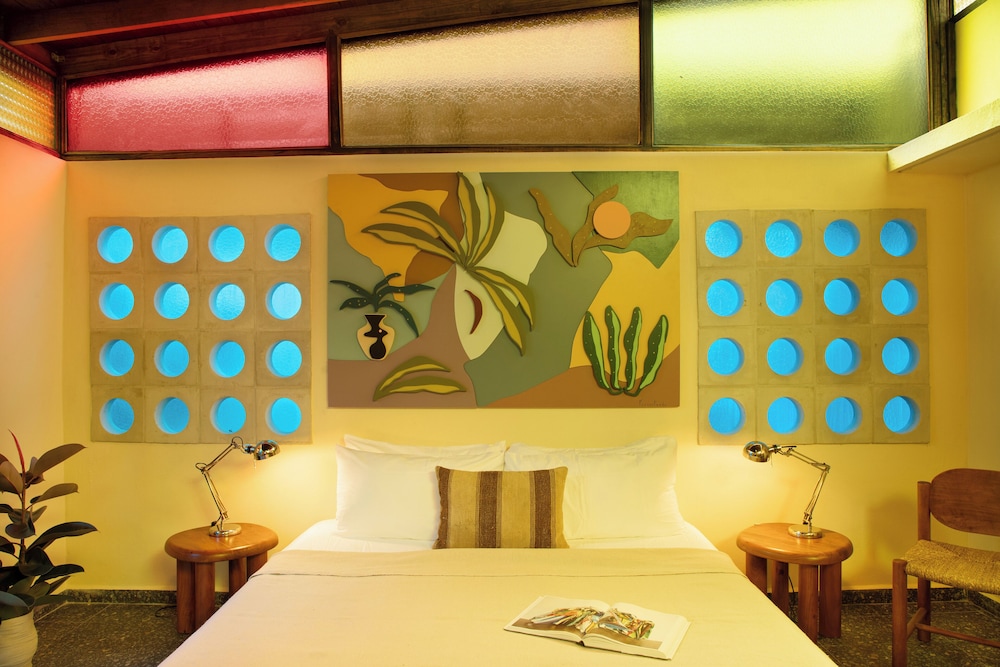 Design Suite, 1 King Bed, Patio photo 2