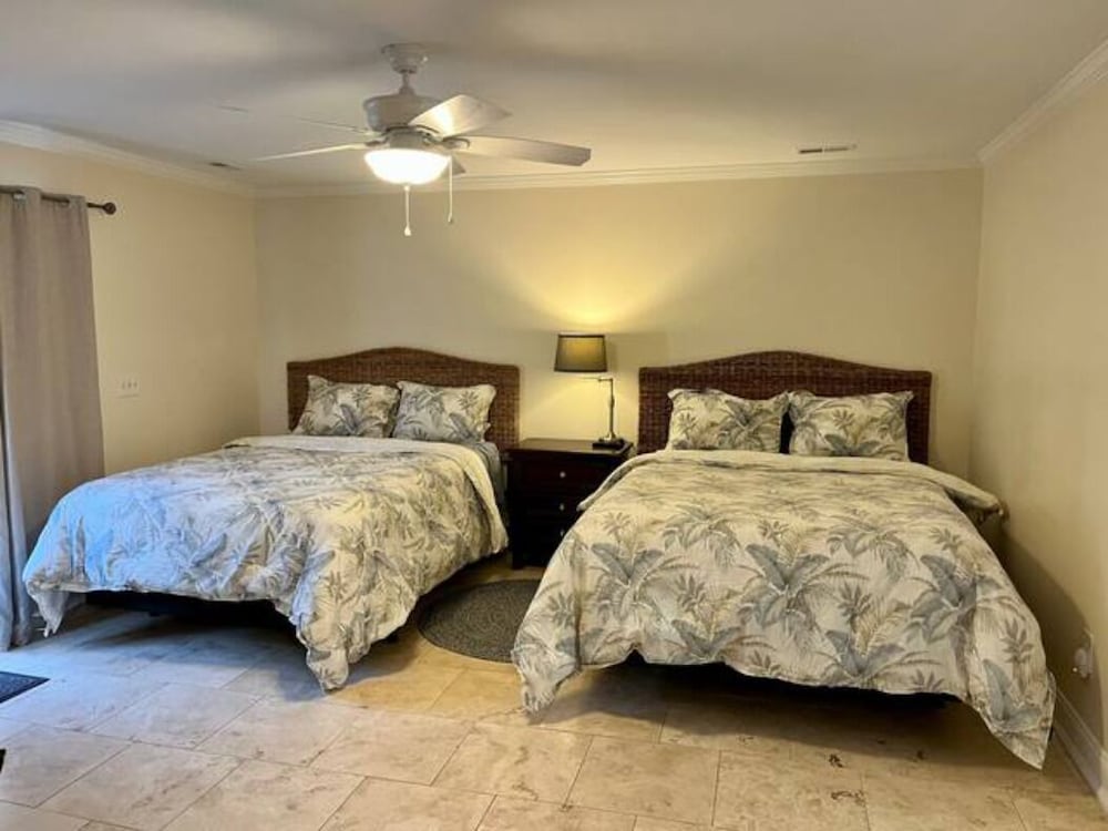 Traditional Double Room Single Use, 2 Queen Beds, Courtyard Area photo 1