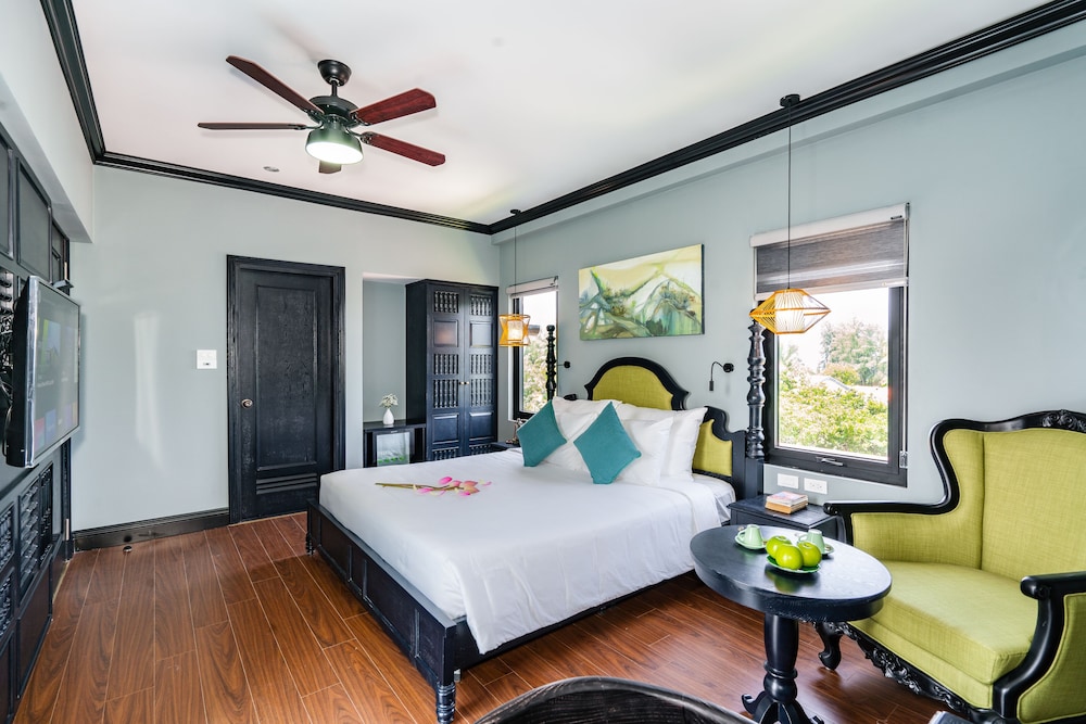 Deluxe Double or Twin Room, Pool View - Photo 2