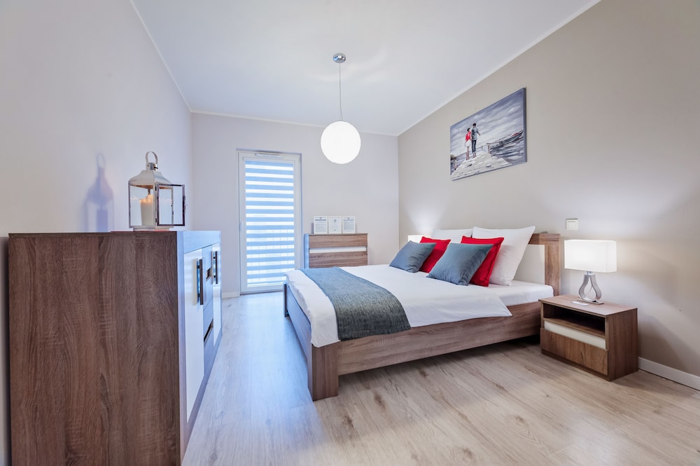 Apartment (Perlowy)