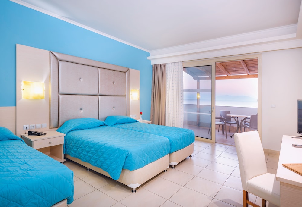 Superior Double or Twin Room, Sea View