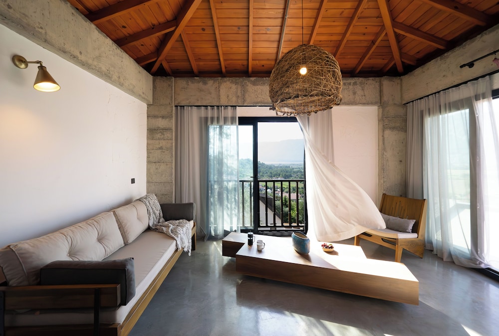Signature Suite