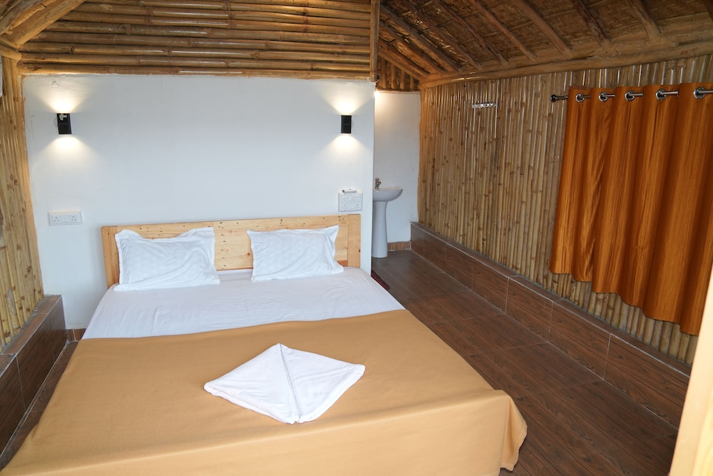 Deluxe Double Room, 1 King Bed, Garden View, Garden Area photo 1