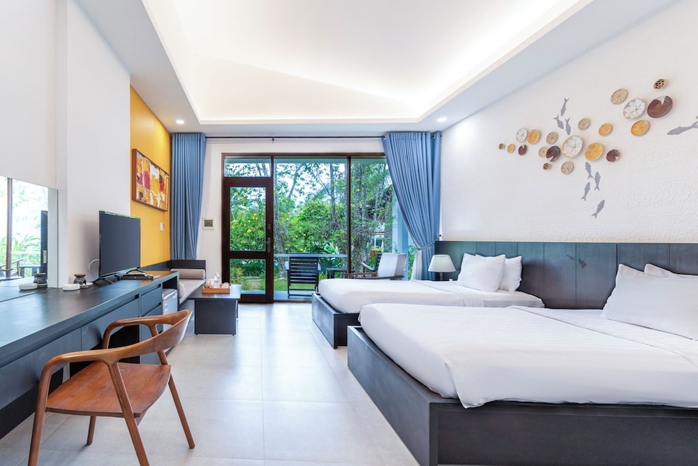 Bungalow, 2 Twin Beds, Pool View - Photo 2