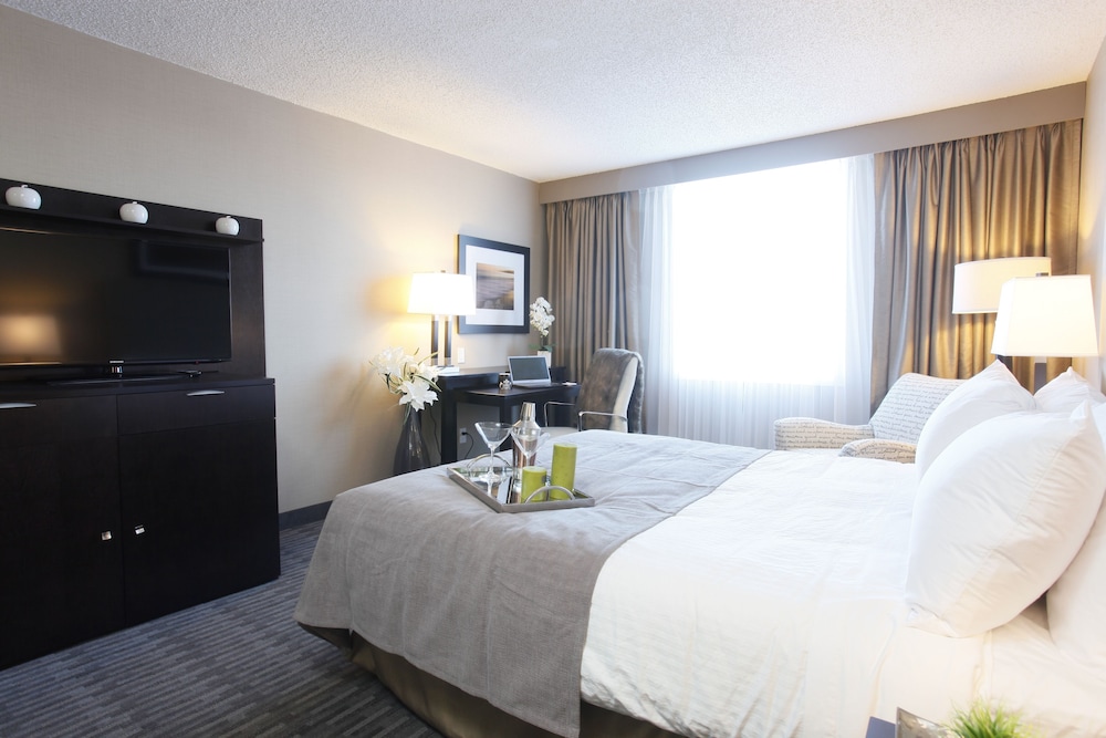 Premium Room, 1 Queen Bed, Executive Level photo 2