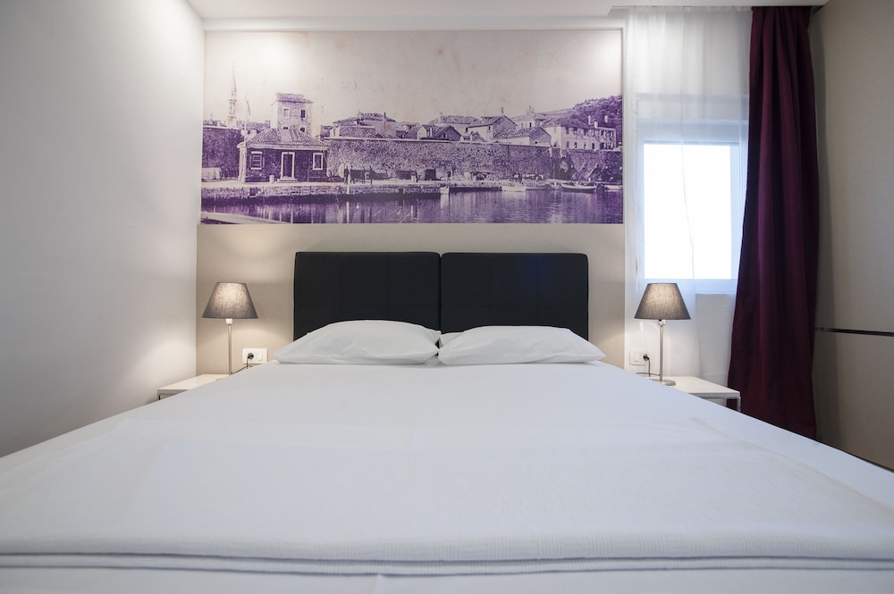 Standard Double or Twin Room, Balcony photo 3