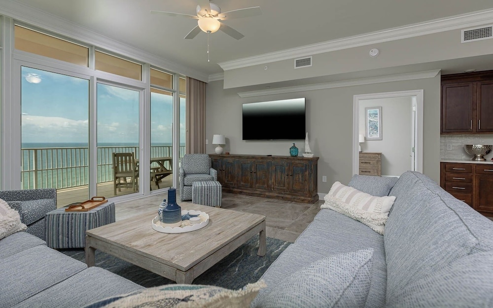 Condo, 4 Bedrooms