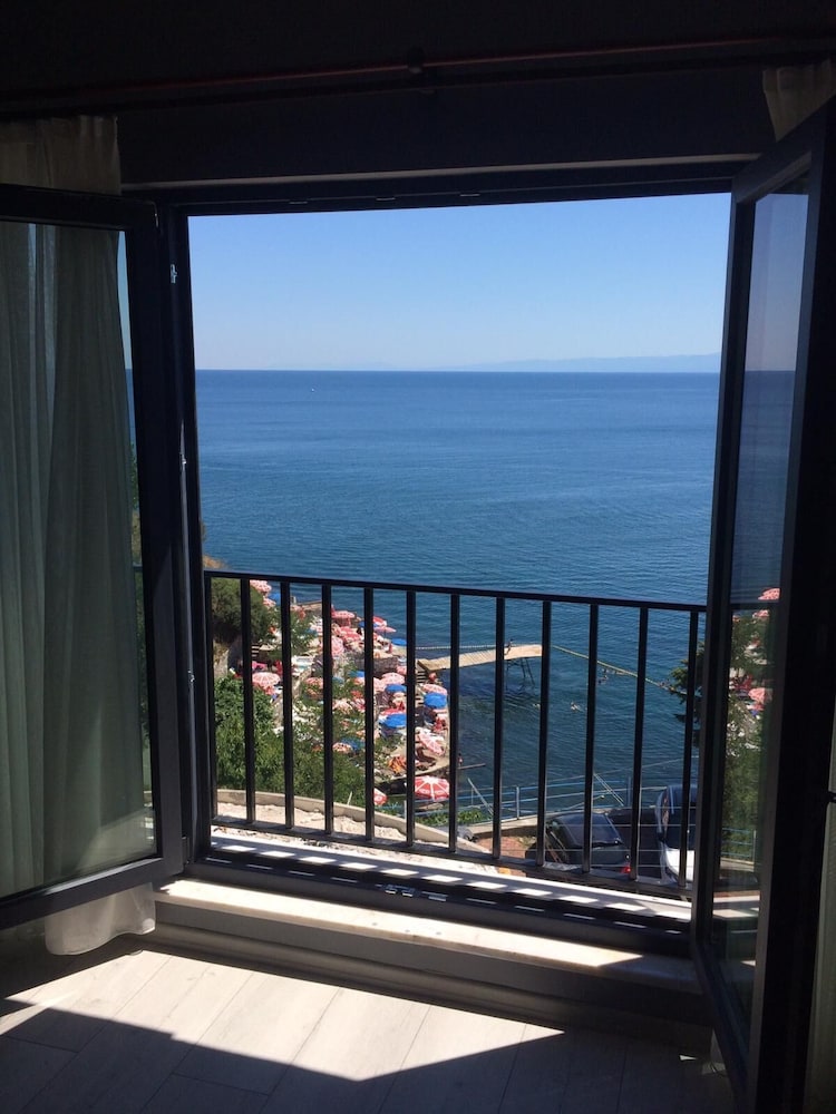 Standard Double Room, Sea View photo 2