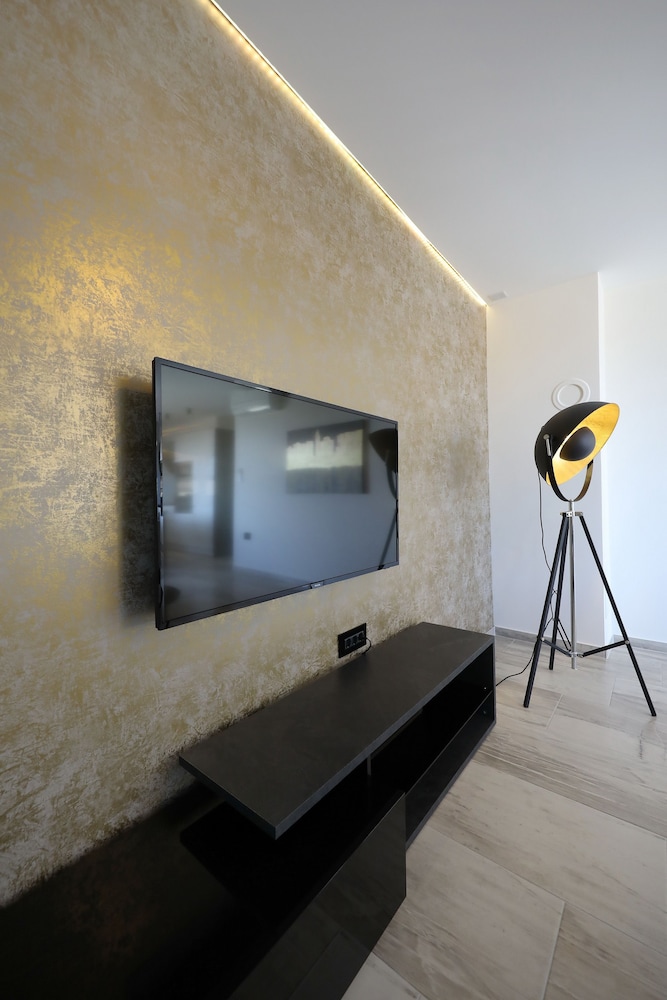 Superior with Roof Terrace and Jacuzzi photo 3