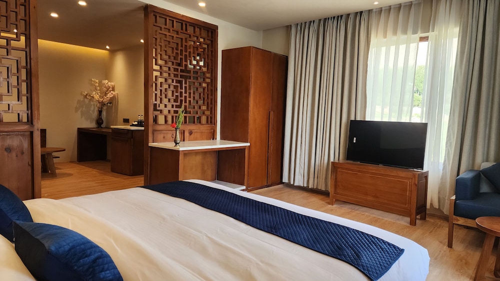 Elite Room