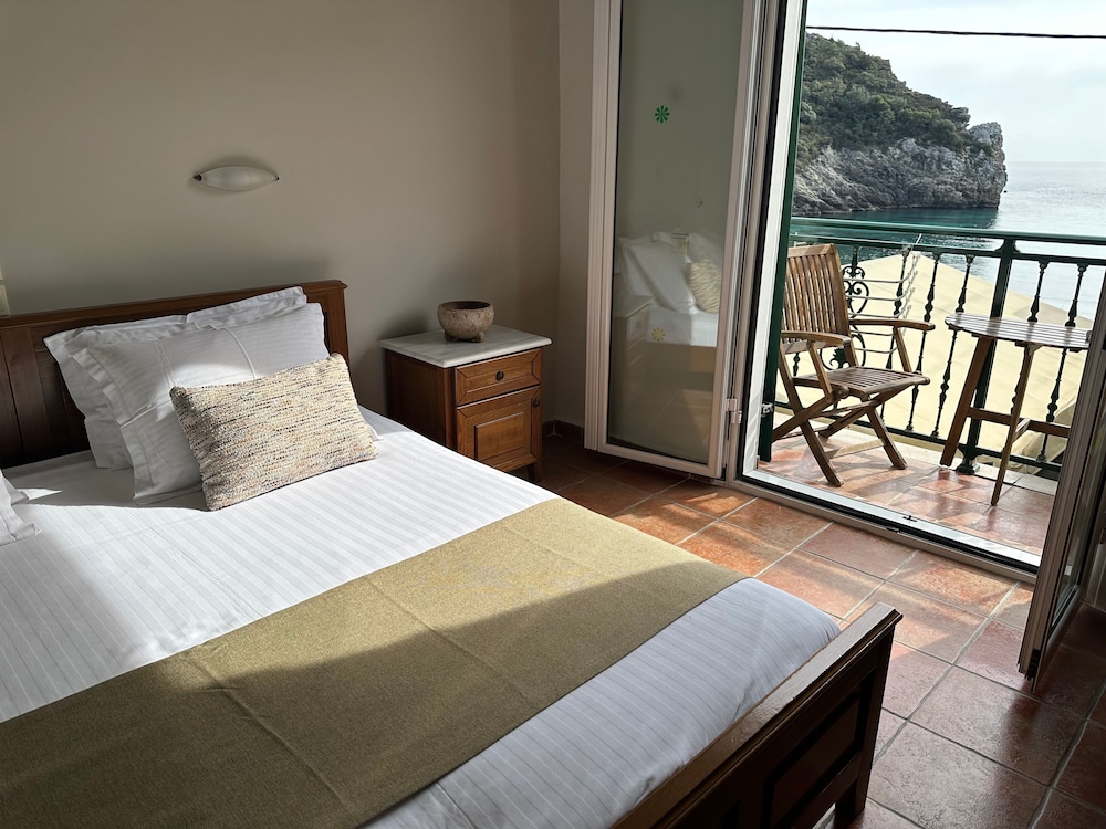 Apollon Top Floor Standard Double/Twin Room photo 3