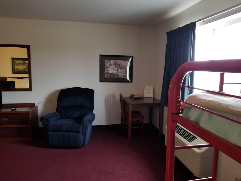 Deluxe Room, Multiple Beds (1 King, 1 Sofa Bed And 1 Bunk Bed) photo 2