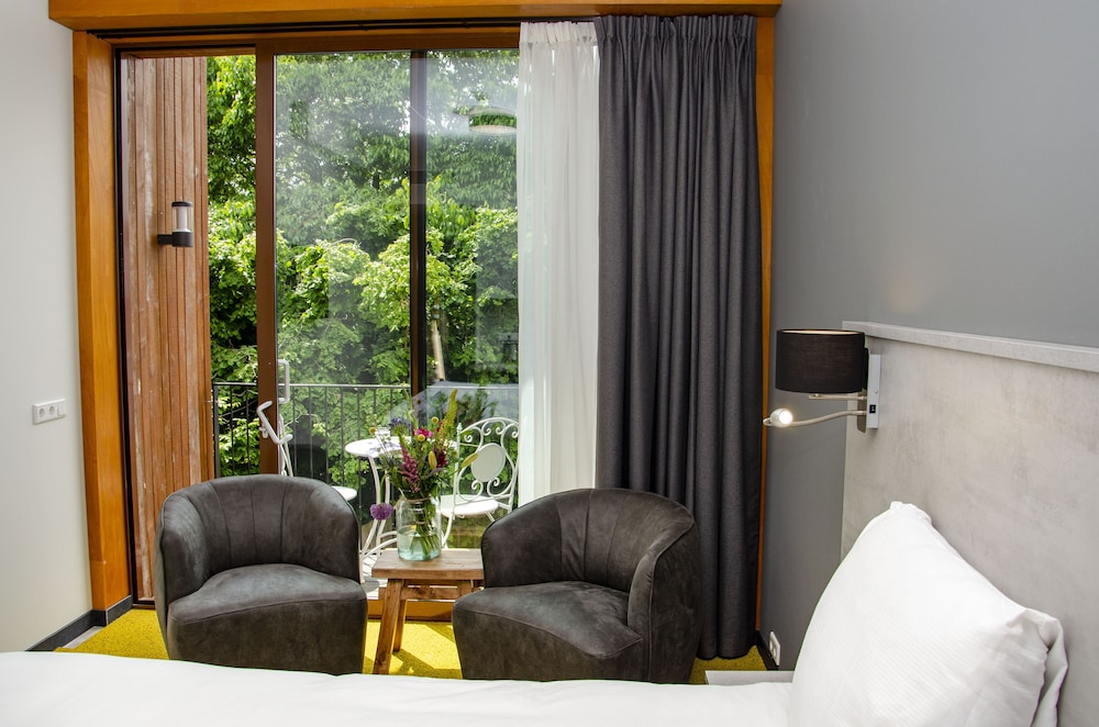 Superior Double Room, 2 Twin Beds photo 3