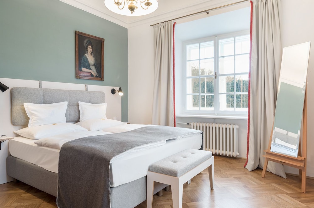 Palace Standard Suite (Palace Building) photo 1