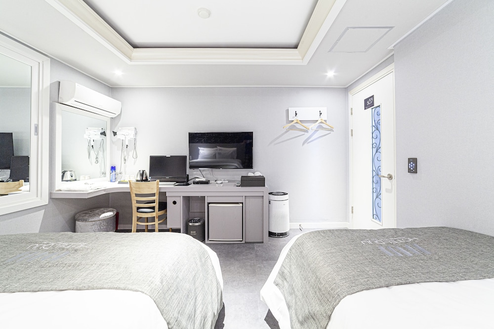 Deluxe Twin Room - Photo 4