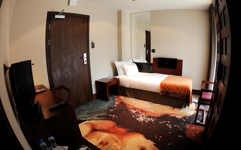 Single Room - Photo 1
