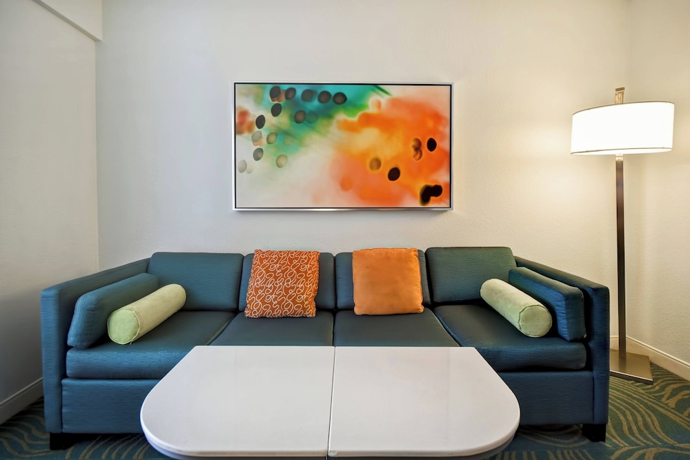 Studio, Multiple Beds - Photo 11