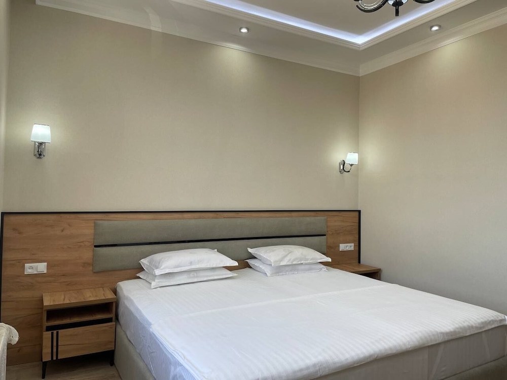 Standard Double or Twin Room, City View photo 1