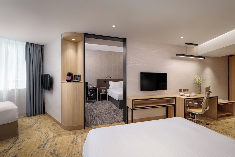 Premier Family Quintuple Room photo 2