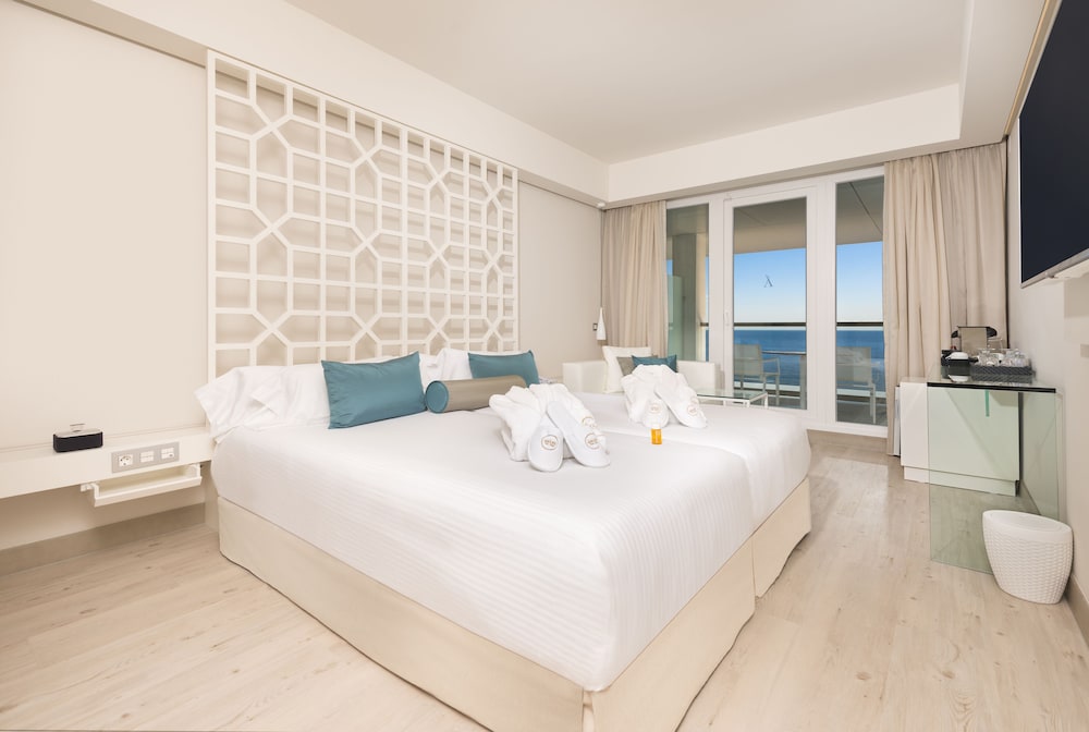Double Room, Balcony, Partial Sea View (Oh La La The One) - Photo 3