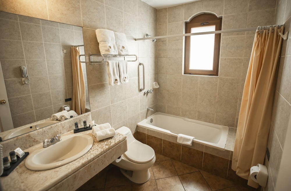 Twin Room - Photo 6