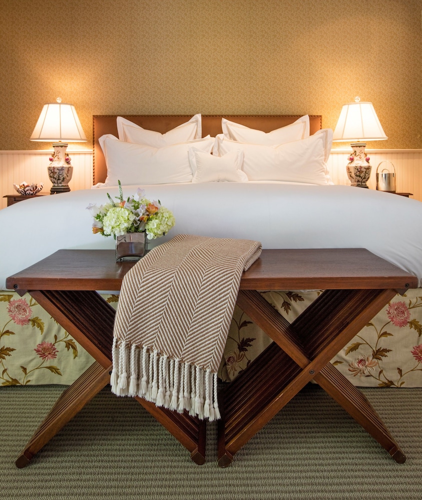 Room 6, King Bed