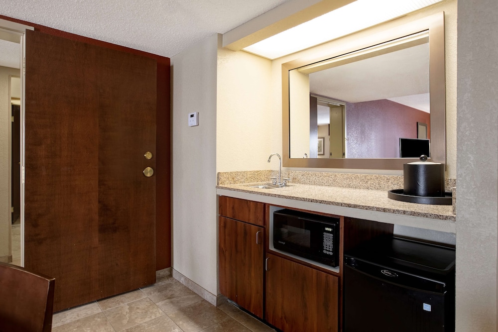 Room, 2 Queen Beds, Non Smoking, Refrigerator & Microwave - Photo 3