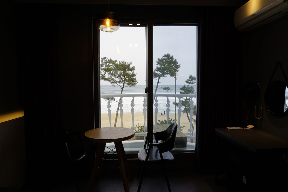 Twin Room, Ocean View - Photo 8