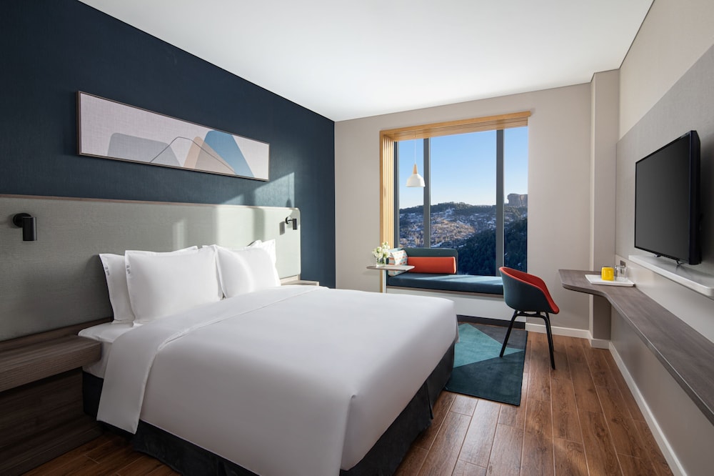 Standard Room, 1 Queen Bed, Mountain View (YuanBao Mountain View)