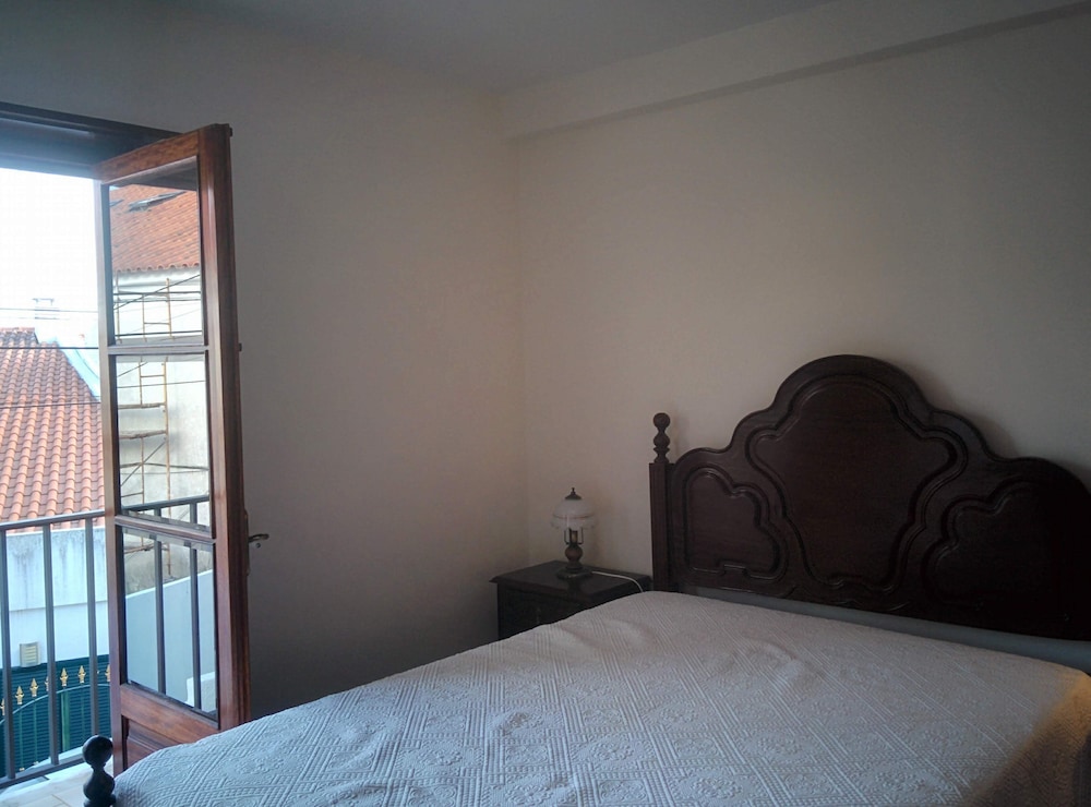 Junior Double Room, 1 Queen Bed, Non Smoking, Partial Ocean View (Room 3)