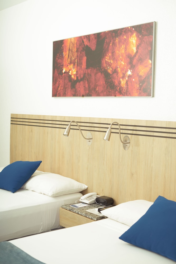 Double or Twin Room photo 3