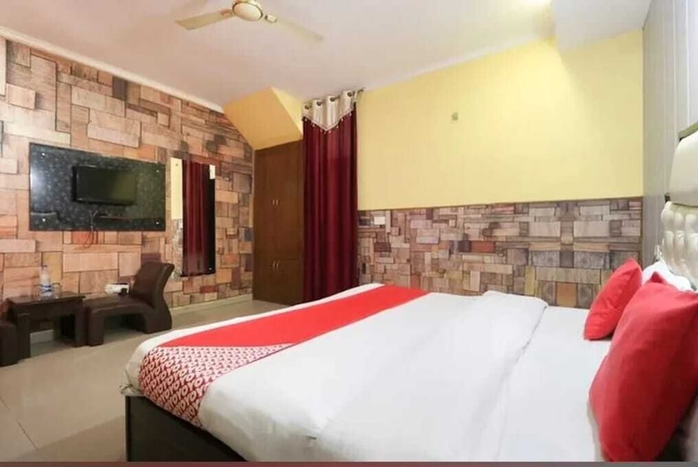 Deluxe Single Room
