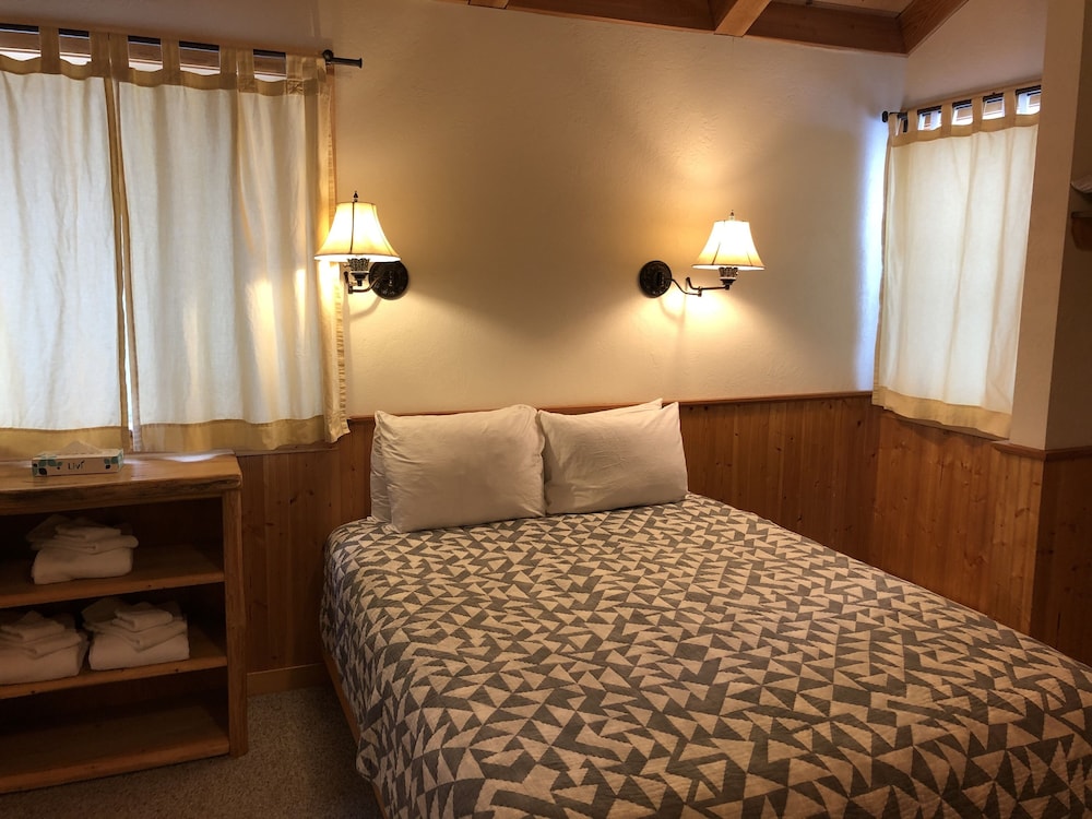 Riverside Single Cabin photo 2