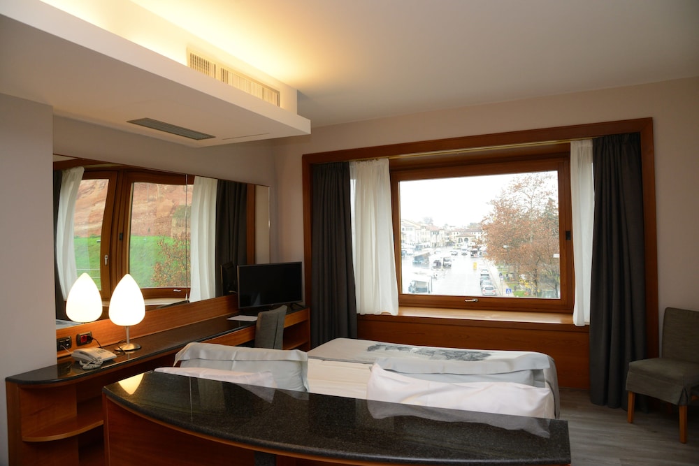 Superior Twin Room - Photo 3