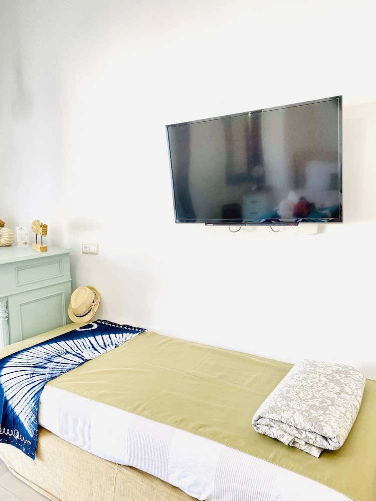 Deluxe Suite, 2 Bedrooms, Sea View photo 3