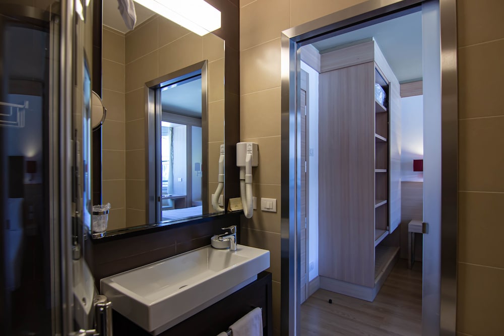 Double Or Twin Room (With Spa Access) - Photo 8