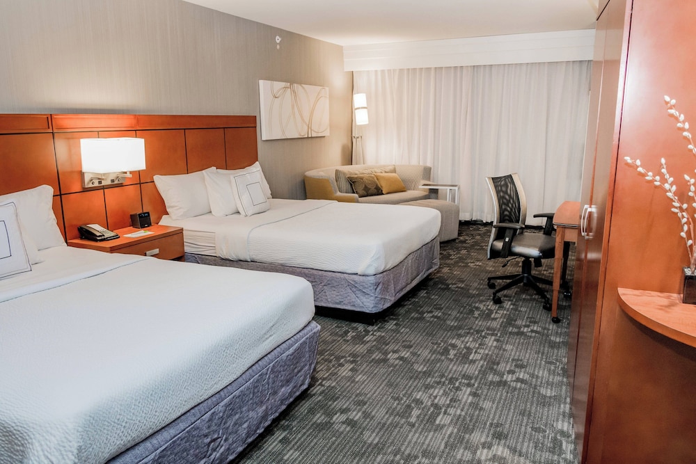 Room, Multiple Beds photo 1