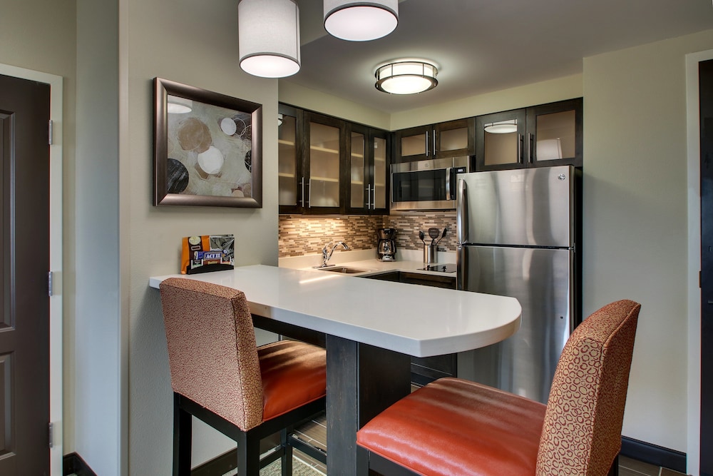 Studio Suite, 1 King Bed, Accessible, Kitchen (Comm, Transfer Shower) photo 2