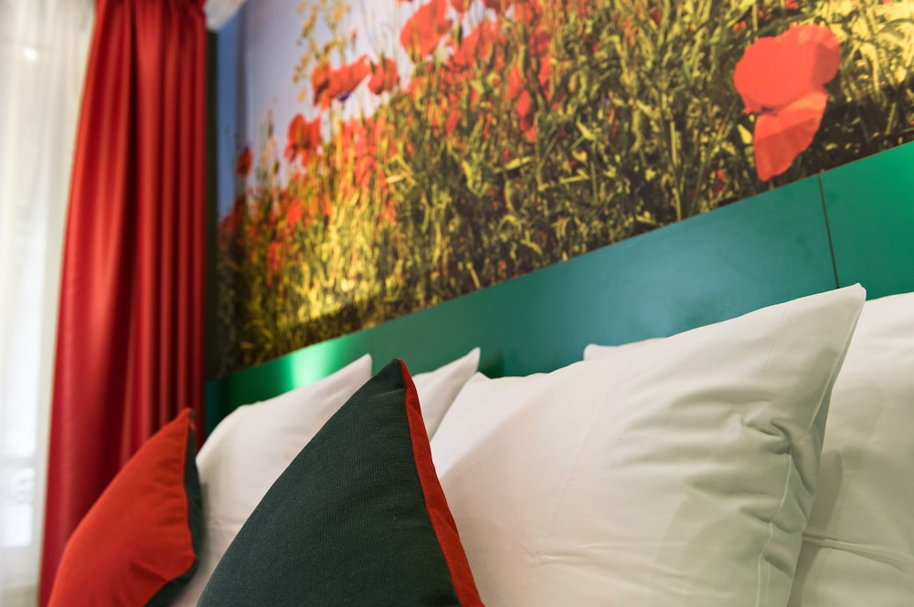 Standard Twin Room photo 2